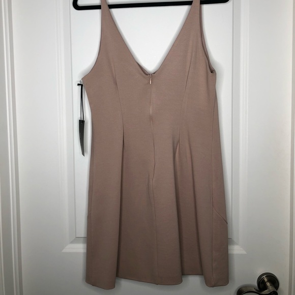 V Neck Dress - Picture 2 of 3